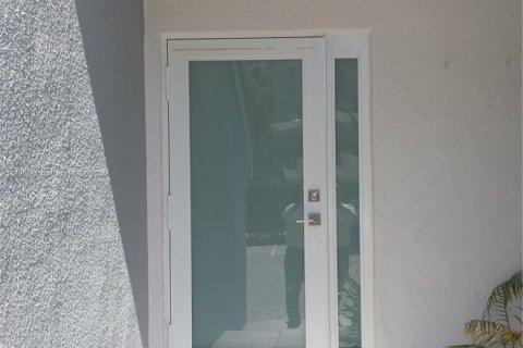 Adosado en Sunny Isles Beach, Florida 3 dormitorios, 210.42 m2 № 2016423