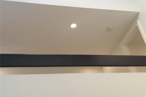 Купить таунхаус в Санни-Айлс-Бич, Флорида 3 спальни, 210.42м2, № 2016423 - фото 16