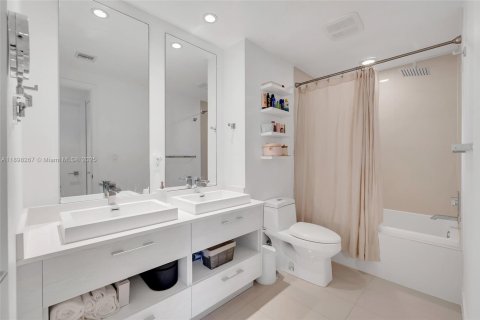 Copropriété à vendre à Miami, Floride: 1 chambre, 56.58 m2 № 1949454 - photo 12