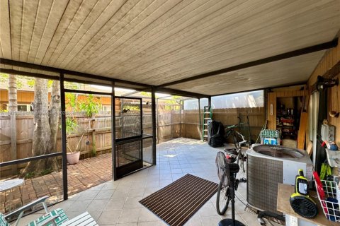 Adosado en venta en Miami, Florida, 2 dormitorios, 113.53 m2 № 1920232 - foto 25