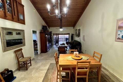 Adosado en venta en Miami, Florida, 2 dormitorios, 113.53 m2 № 1920232 - foto 12