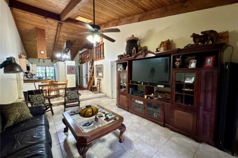 Adosado en venta en Miami, Florida, 2 dormitorios, 113.53 m2 № 1920232 - foto 13