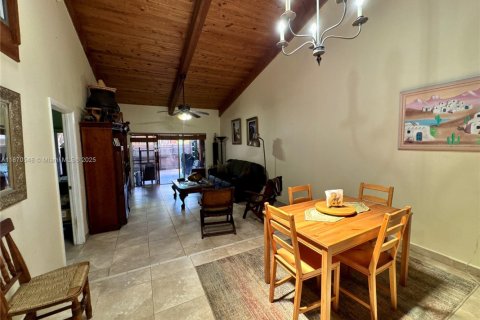 Adosado en venta en Miami, Florida, 2 dormitorios, 113.53 m2 № 1920232 - foto 11