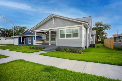 Duplex in Tampa, Florida 4 bedrooms, 201.41 sq.m. № 1866131 - photo 2