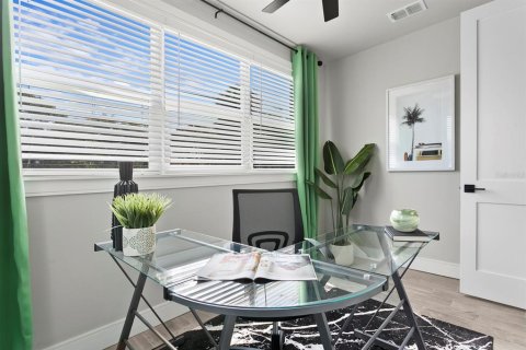 Duplex in Tampa, Florida 4 bedrooms, 201.41 sq.m. № 1866131 - photo 4