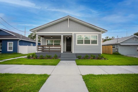 Duplex in Tampa, Florida 4 bedrooms, 201.41 sq.m. № 1866131 - photo 3