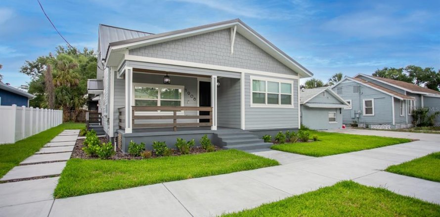 Duplex in Tampa, Florida 4 bedrooms, 201.41 sq.m. № 1866131