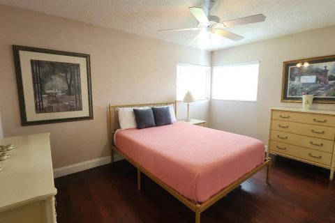 Villa ou maison à louer à Palm Coast, Floride: 4 chambres, 207.26 m2 № 1915027 - photo 10