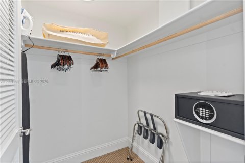 Condominio en venta en Miami Beach, Florida, 1 dormitorio, 93.09 m2 № 2154907 - foto 30