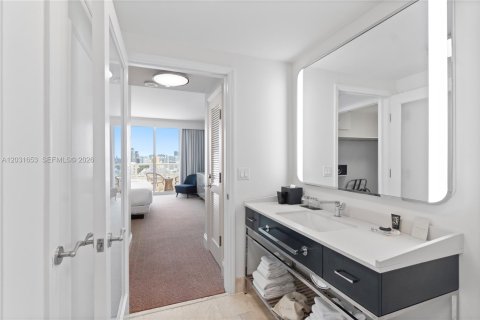 Condominio en venta en Miami Beach, Florida, 1 dormitorio, 93.09 m2 № 2154907 - foto 28