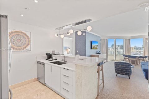 Condominio en venta en Miami Beach, Florida, 1 dormitorio, 93.09 m2 № 2154907 - foto 10