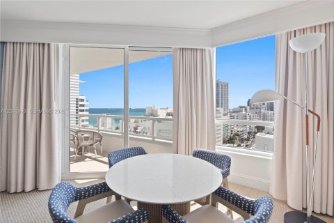 Condominio en venta en Miami Beach, Florida, 1 dormitorio, 93.09 m2 № 2154907 - foto 2