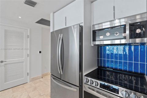 Condominio en venta en Miami Beach, Florida, 1 dormitorio, 93.09 m2 № 2154907 - foto 13