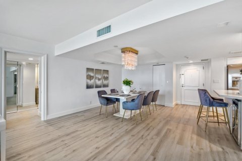 Copropriété à louer à Boca Raton, Floride: 2 chambres, 133.59 m2 № 2251514 - photo 8