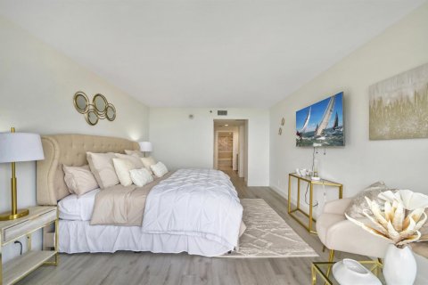 Copropriété à louer à Boca Raton, Floride: 2 chambres, 133.59 m2 № 2251514 - photo 16