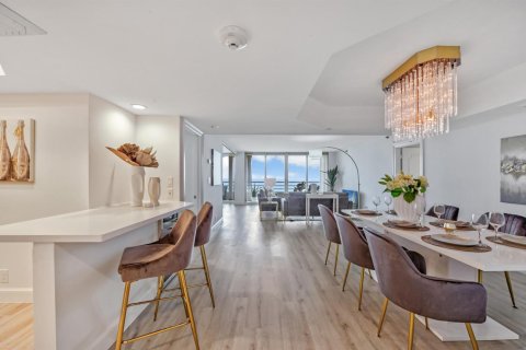 Copropriété à louer à Boca Raton, Floride: 2 chambres, 133.59 m2 № 2251514 - photo 3
