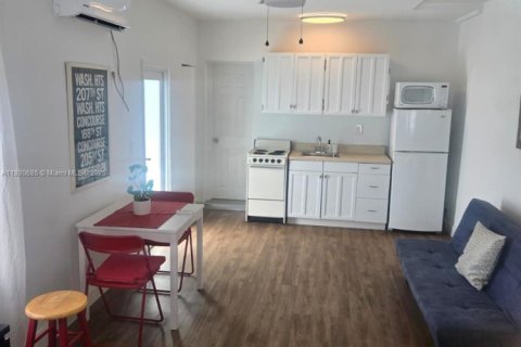 Immobilier commercial à louer à North Miami, Floride: 1 chambre, 215.16 m2 № 1921923 - photo 5