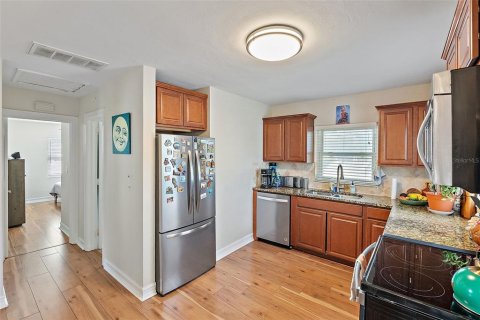 Casa en venta en Saint Petersburg, Florida, 3 dormitorios, 138.42 m2 № 1766218 - foto 9