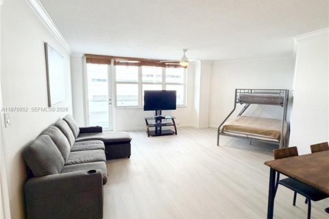 Copropriété à louer à Hollywood, Floride: 1 chambre, 78.69 m2 № 2046315 - photo 7