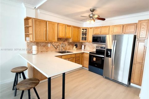 Copropriété à louer à Hollywood, Floride: 1 chambre, 78.69 m2 № 2046315 - photo 5