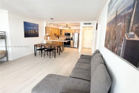 Copropriété à louer à Hollywood, Floride: 1 chambre, 78.69 m2 № 2046315 - photo 9