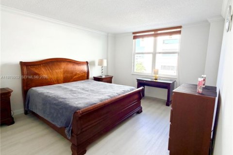 Copropriété à louer à Hollywood, Floride: 1 chambre, 78.69 m2 № 2046315 - photo 15