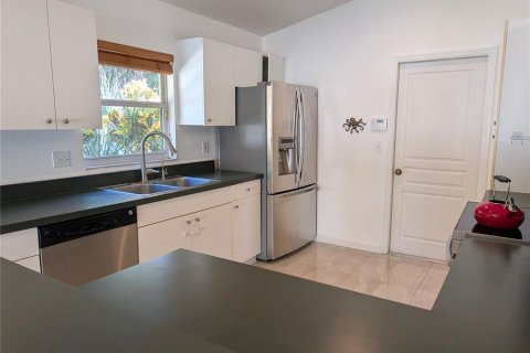 Villa ou maison à vendre à Sarasota, Floride: 3 chambres, 132.2 m2 № 2310757 - photo 13