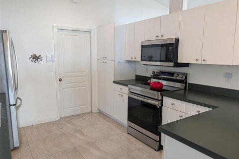 Villa ou maison à vendre à Sarasota, Floride: 3 chambres, 132.2 m2 № 2310757 - photo 10