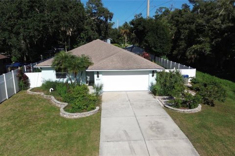 House in Sarasota, Florida 3 bedrooms, 132.2 sq.m. № 2310757