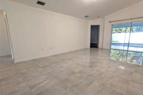 Villa ou maison à vendre à Sarasota, Floride: 3 chambres, 132.2 m2 № 2310757 - photo 3