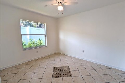 Villa ou maison à vendre à Sarasota, Floride: 3 chambres, 132.2 m2 № 2310757 - photo 20
