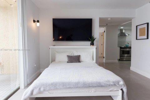 Condo in Sunny Isles Beach, Florida, 1 bedroom № 1986189 - photo 21