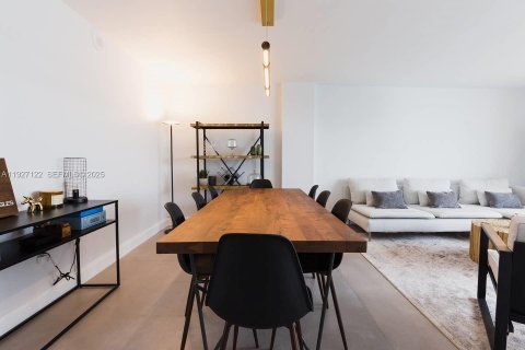 Condo in Sunny Isles Beach, Florida, 1 bedroom № 1986189 - photo 16