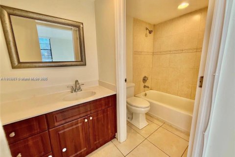 Copropriété à vendre à Miami, Floride: 2 chambres, 86.96 m2 № 1966571 - photo 8
