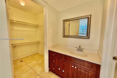 Copropriété à vendre à Miami, Floride: 2 chambres, 86.96 m2 № 1966571 - photo 10