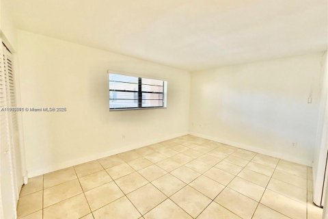 Copropriété à vendre à Miami, Floride: 2 chambres, 86.96 m2 № 1966571 - photo 7