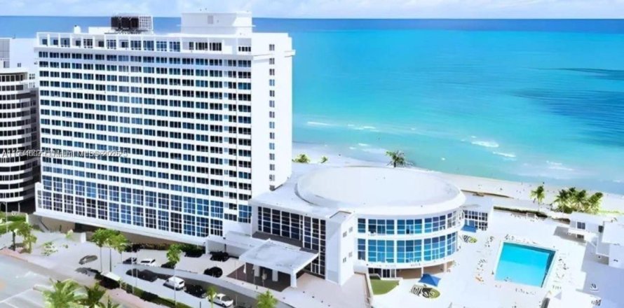 Studio in the Condo in Miami Beach, Florida  № 2081913