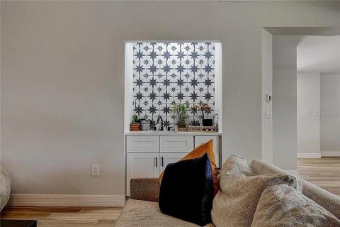 House in Sarasota, Florida 4 bedrooms, 243.4 sq.m. № 2224658 - photo 10