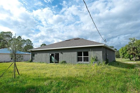 House in Palm Bay, Florida 4 bedrooms, 160.16 sq.m. № 1609619 - photo 24