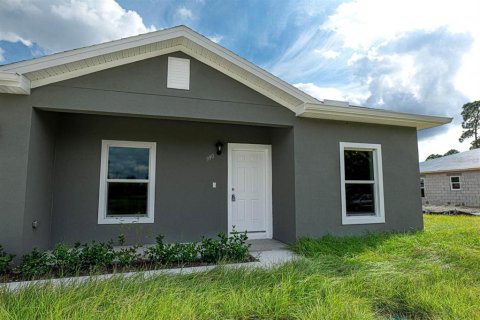 House in Palm Bay, Florida 4 bedrooms, 160.16 sq.m. № 1609619 - photo 5