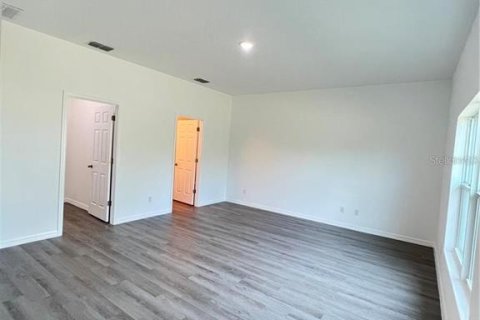 House in Palm Bay, Florida 4 bedrooms, 160.16 sq.m. № 1609619 - photo 15