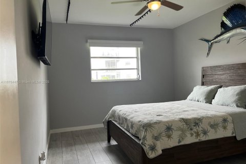 Condo in Hallandale Beach, Florida, 1 bedroom  № 1981560 - photo 10