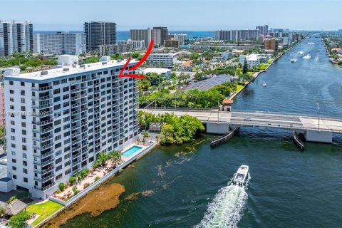 Купить кондоминиум в Помпано-Бич, Флорида 2 спальни, 93.09м2, № 1933464 - фото 3
