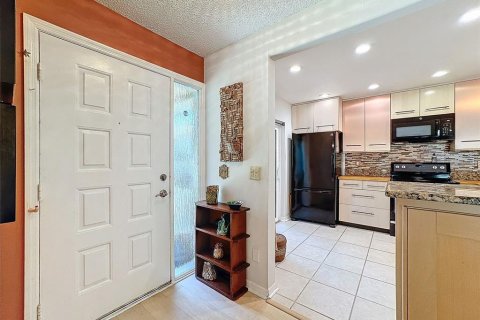 House in Clearwater, Florida 2 bedrooms, 114.73 sq.m. № 1537443 - photo 12