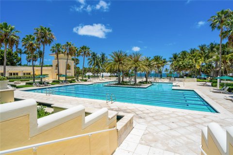 Condo in Key Biscayne, Florida, 4 bedrooms  № 1725834 - photo 19