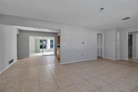 Casa en venta en Bradenton, Florida, 3 dormitorios, 164.25 m2 № 1561240 - foto 9