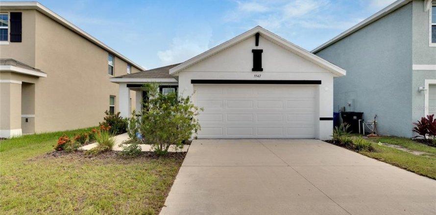 House in Wimauma, Florida 3 bedrooms, 140.84 sq.m. № 2105169