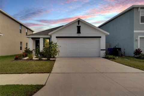House in Wimauma, Florida 3 bedrooms, 140.84 sq.m. № 2105169 - photo 2