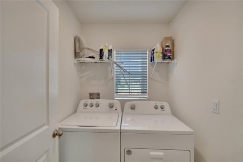 House in Wimauma, Florida 3 bedrooms, 140.84 sq.m. № 2105169 - photo 23