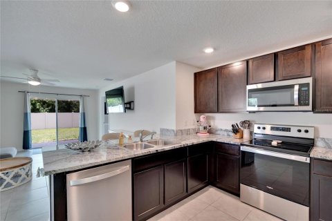 House in Wimauma, Florida 3 bedrooms, 140.84 sq.m. № 2105169 - photo 4